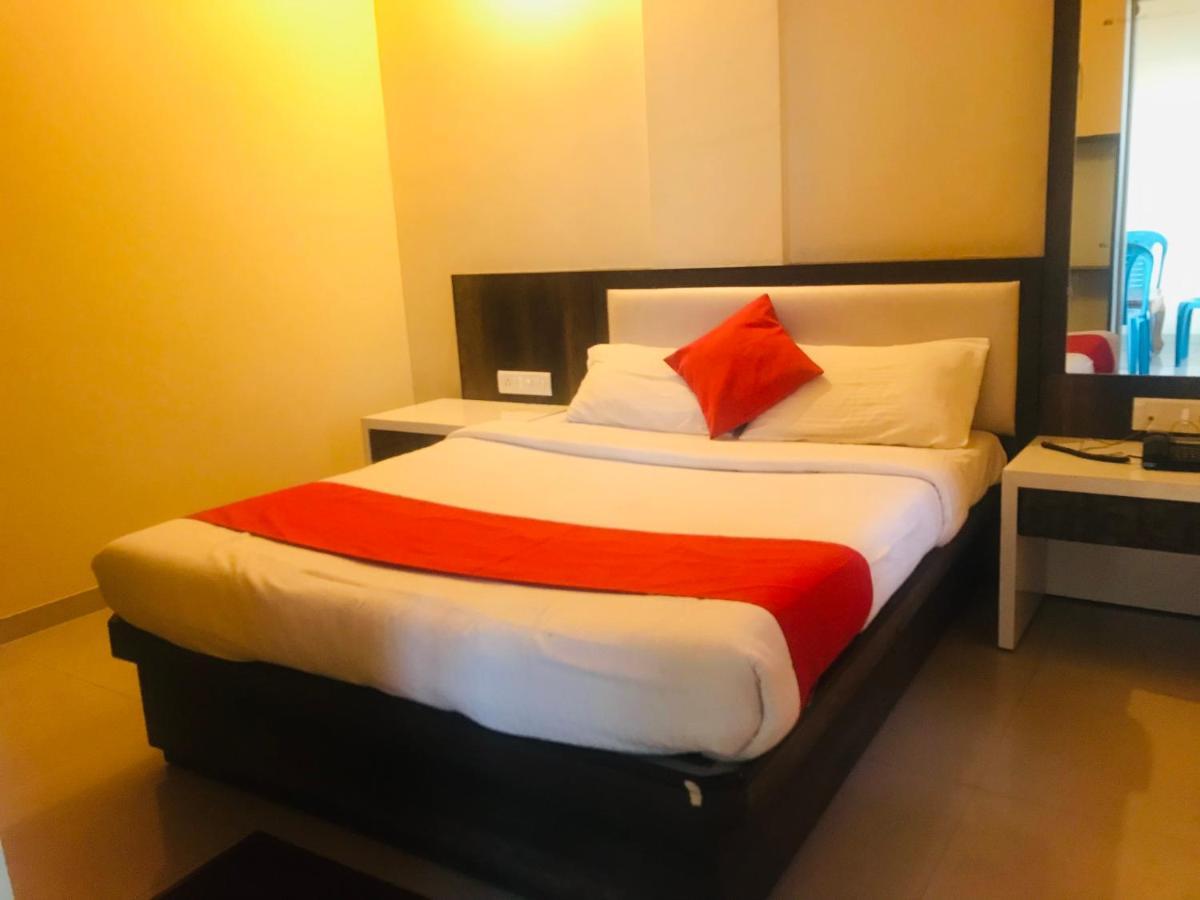 Staymaker Prakash International Gonikoppal Exterior foto