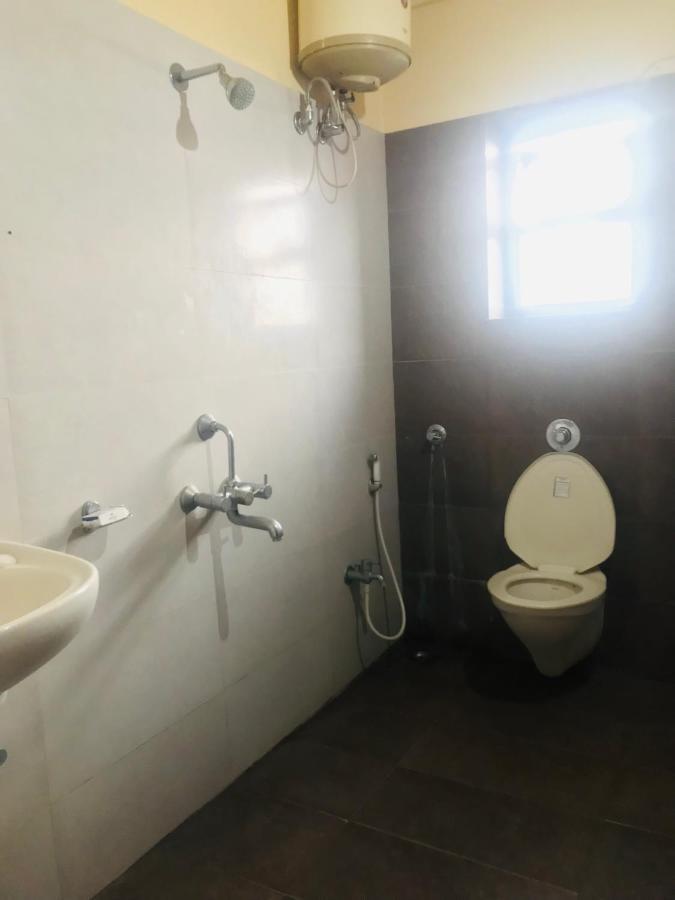 Staymaker Prakash International Gonikoppal Exterior foto
